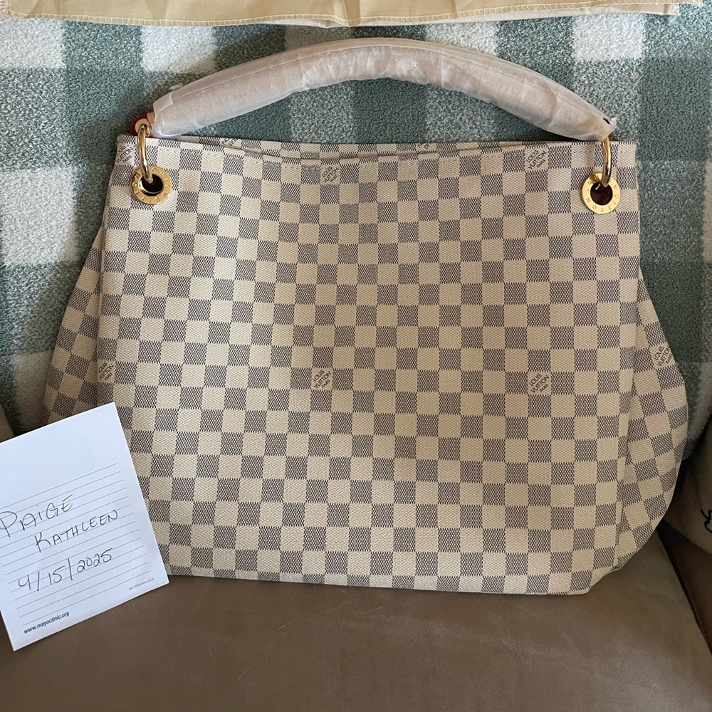 Beautiful Checkered Women's Bag